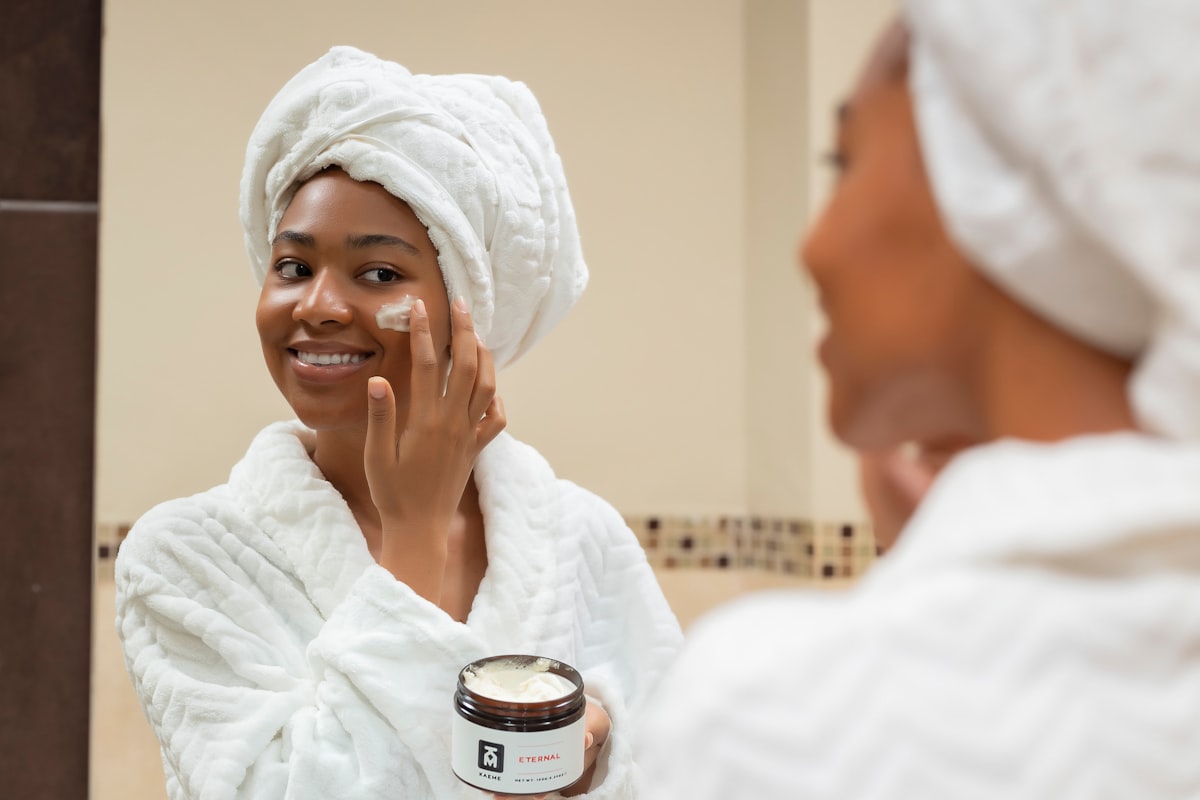 Retinol and retinoids for skin renewal